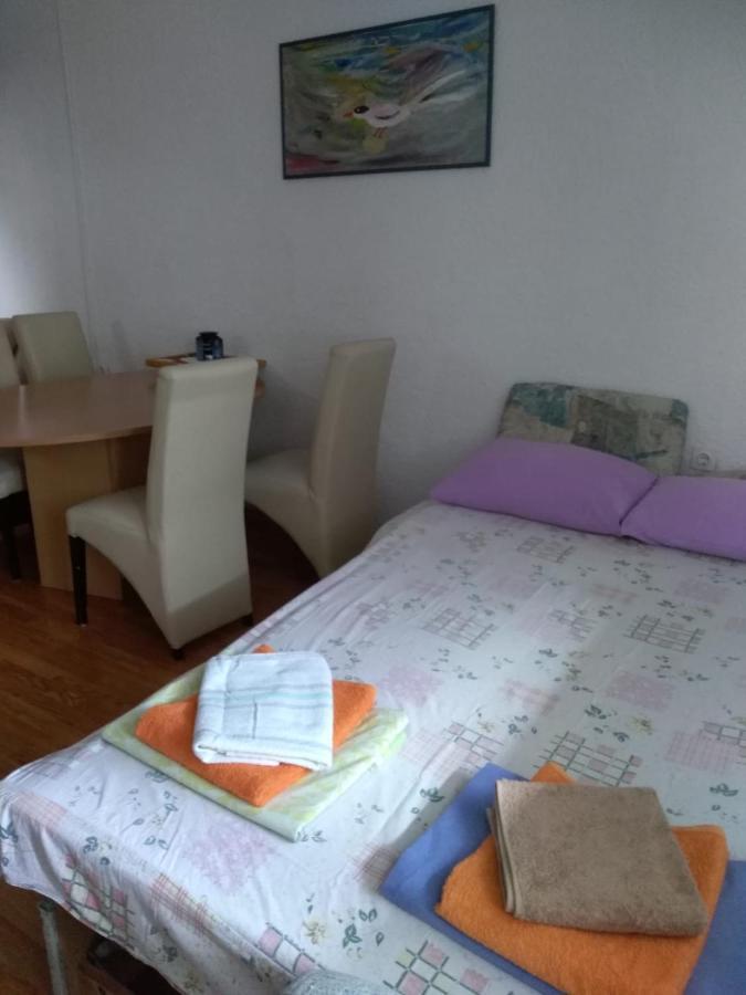 Apartment Busljeta Starigrad Paklenica Exterior photo