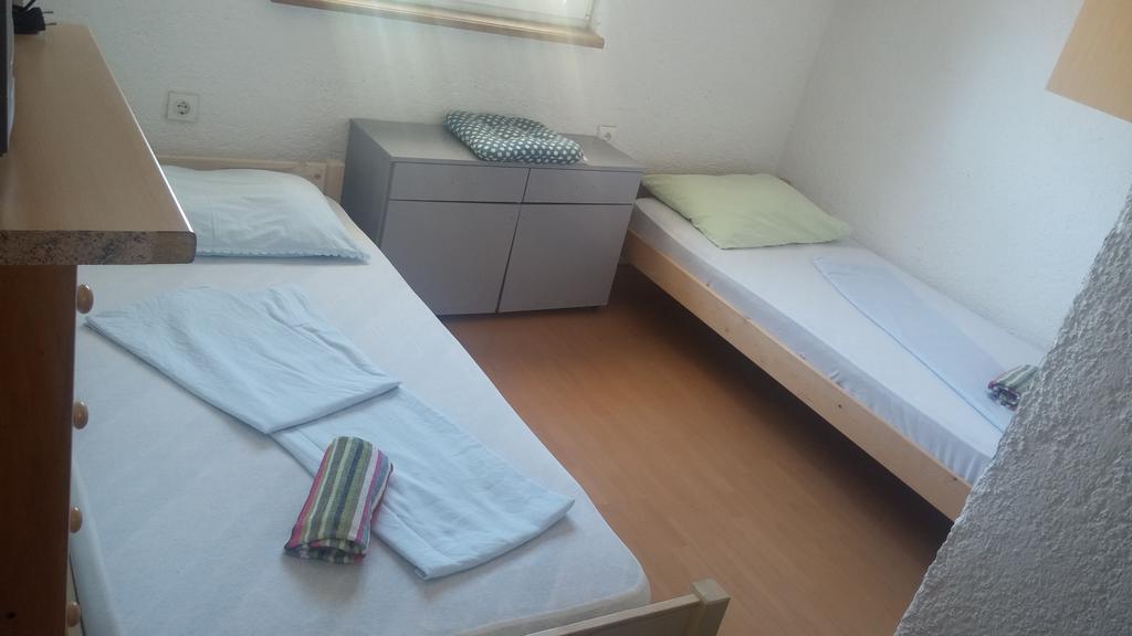 Apartment Busljeta Starigrad Paklenica Exterior photo
