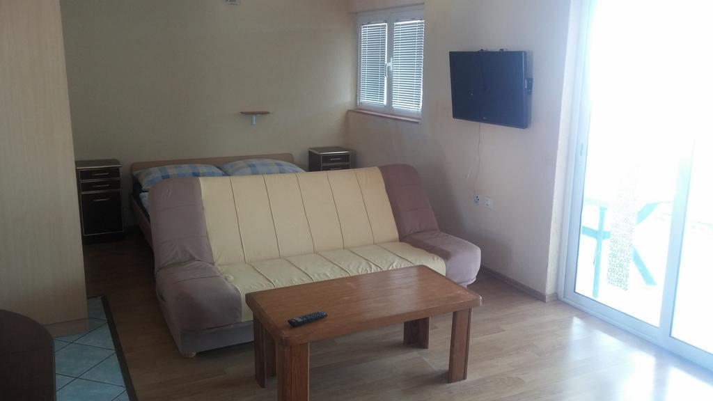 Apartment Busljeta Starigrad Paklenica Exterior photo