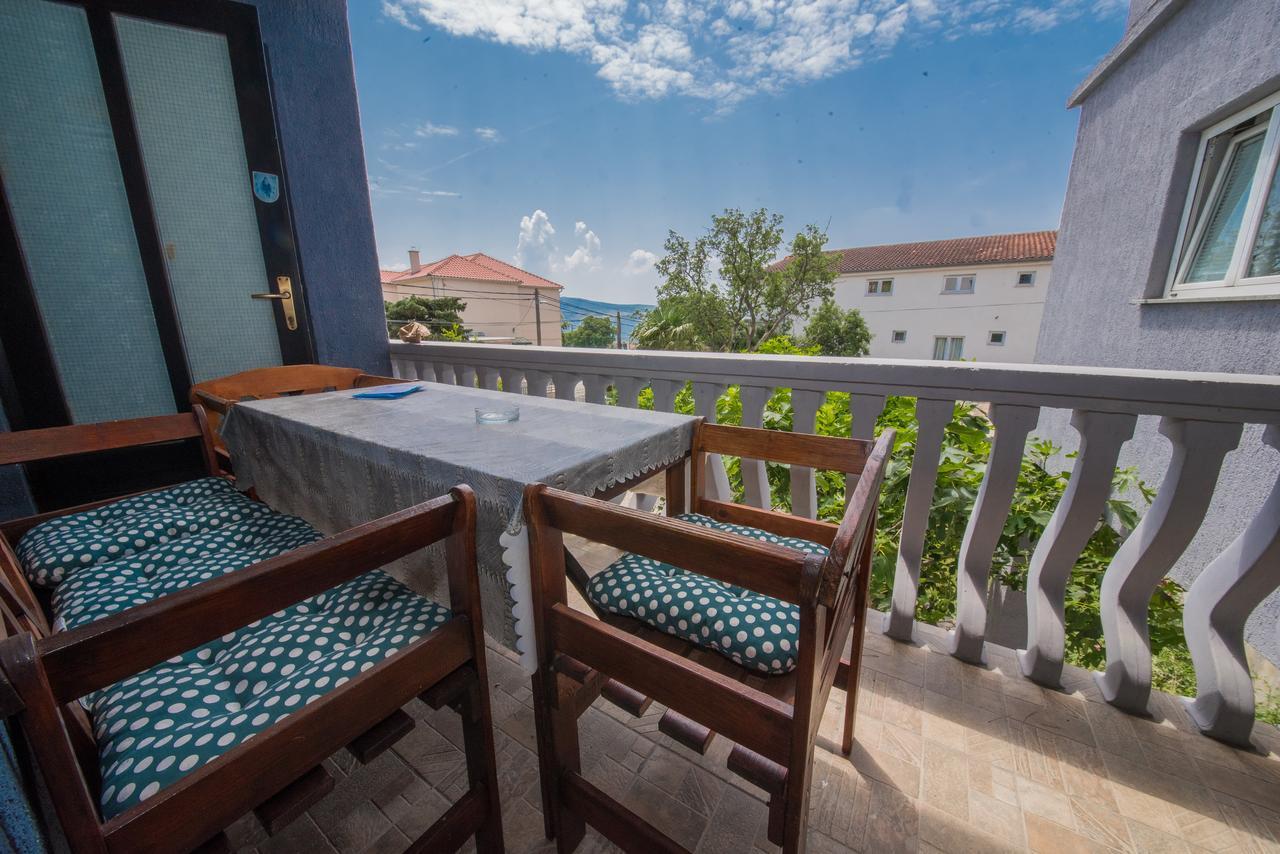 Apartment Busljeta Starigrad Paklenica Exterior photo