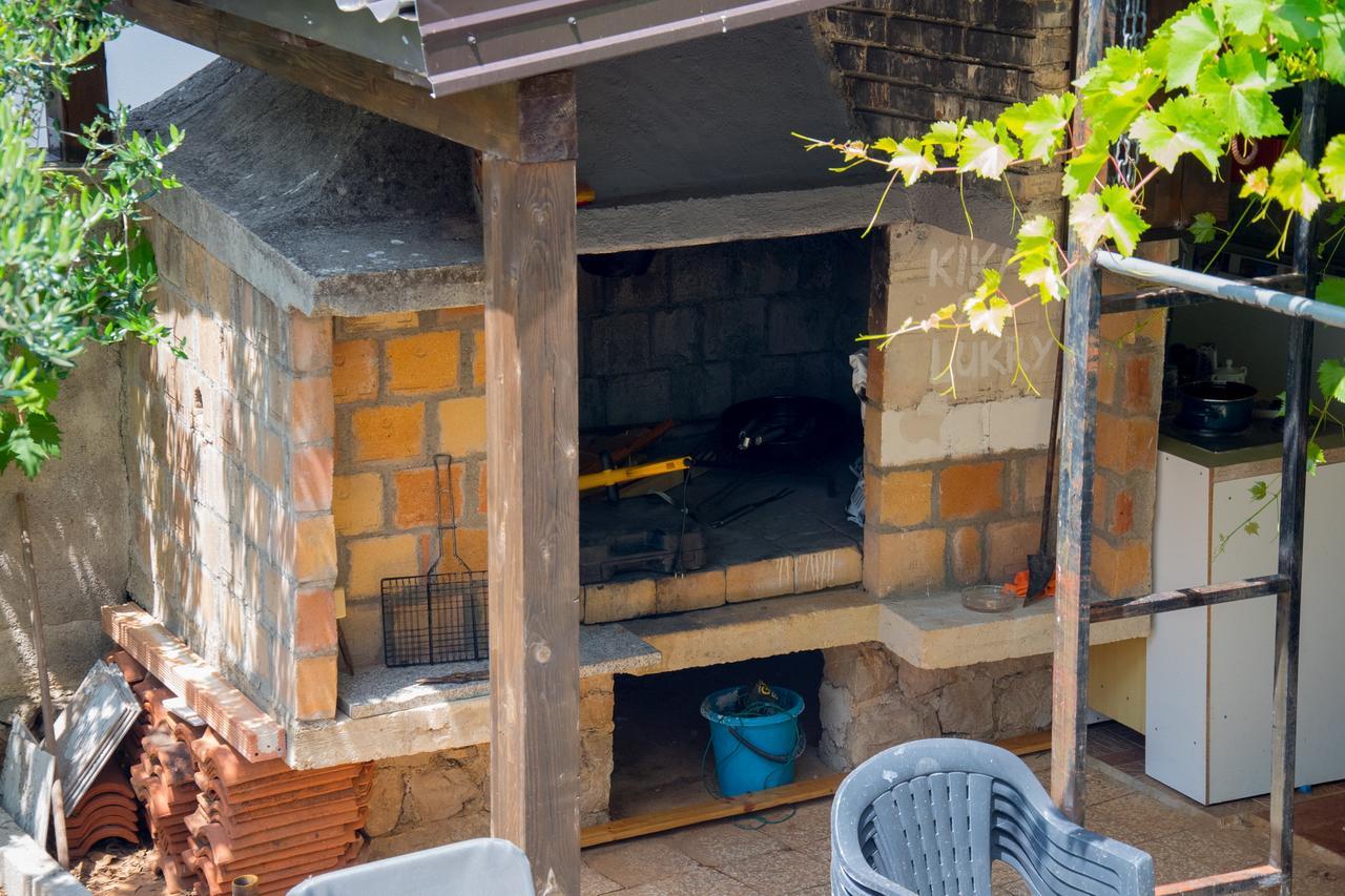 Apartment Busljeta Starigrad Paklenica Exterior photo