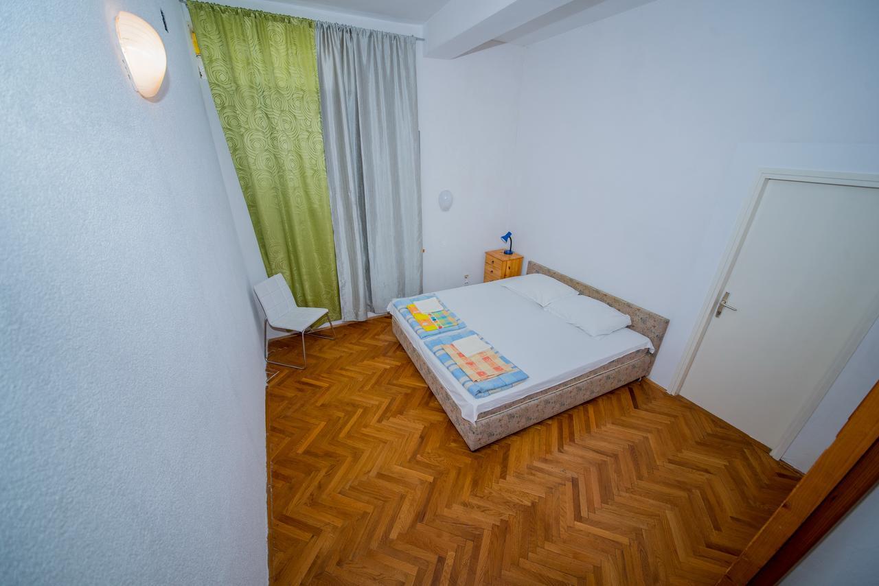 Apartment Busljeta Starigrad Paklenica Exterior photo