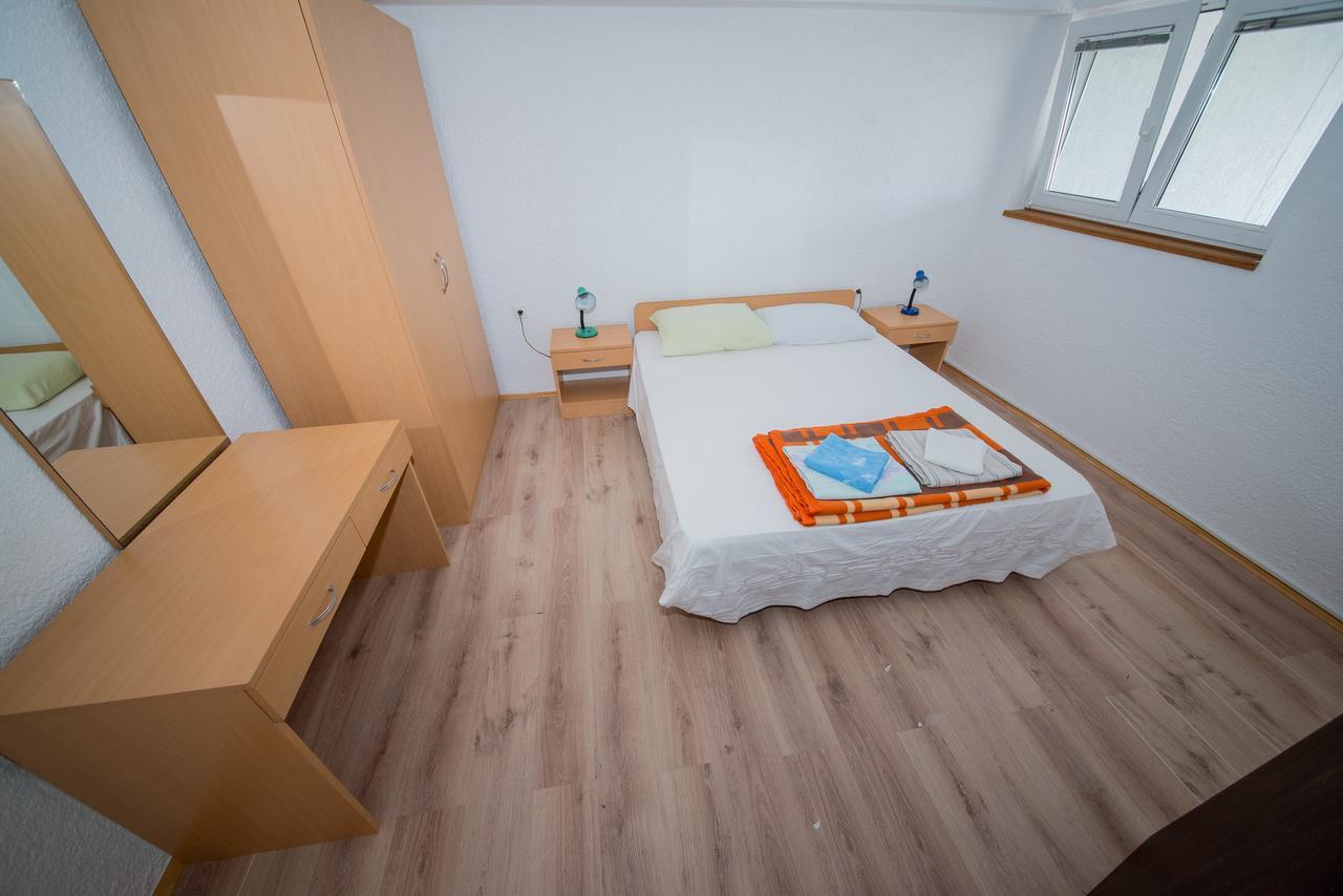 Apartment Busljeta Starigrad Paklenica Exterior photo