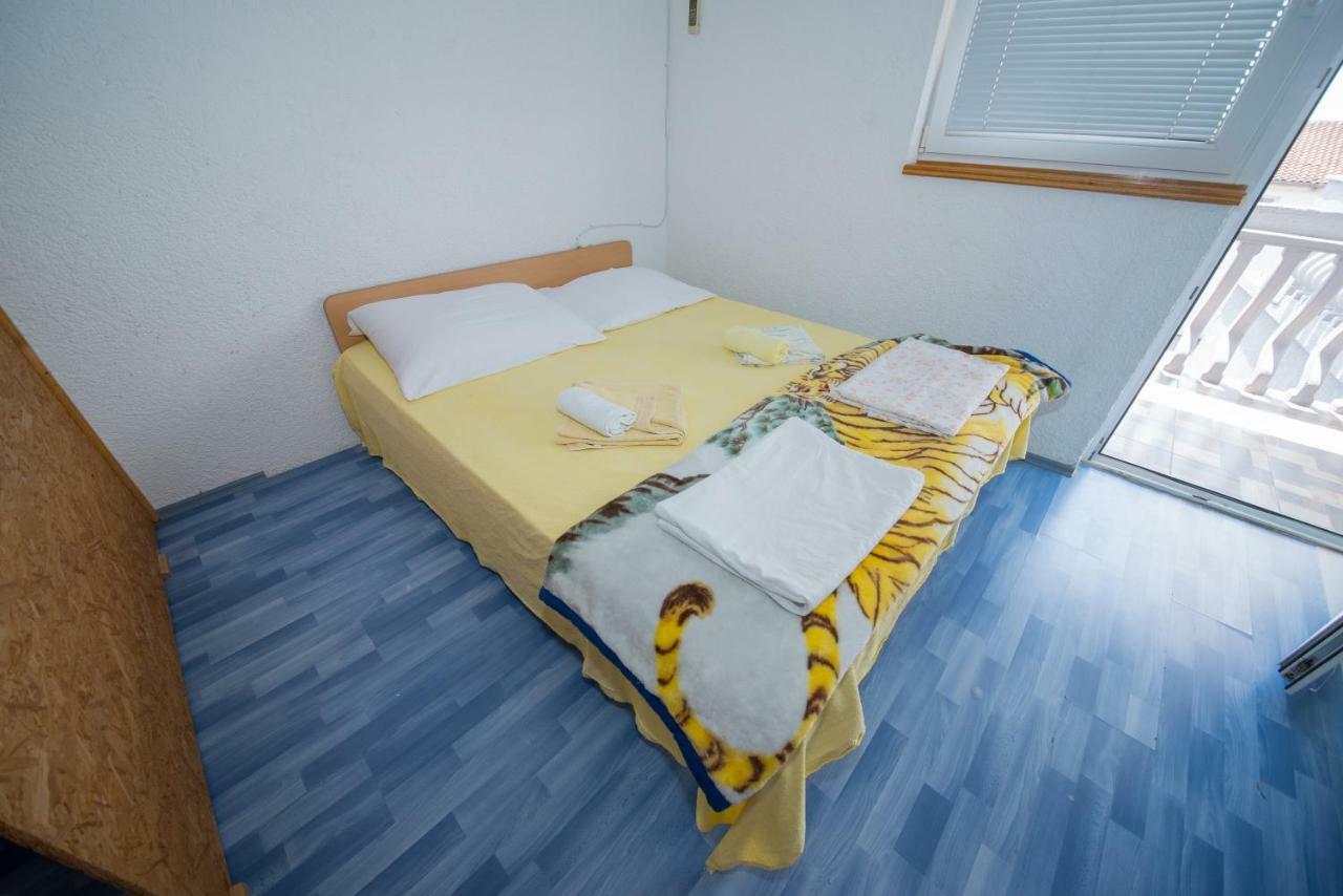 Apartment Busljeta Starigrad Paklenica Exterior photo
